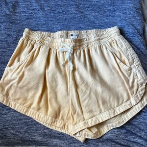 Billabong yellow shorts